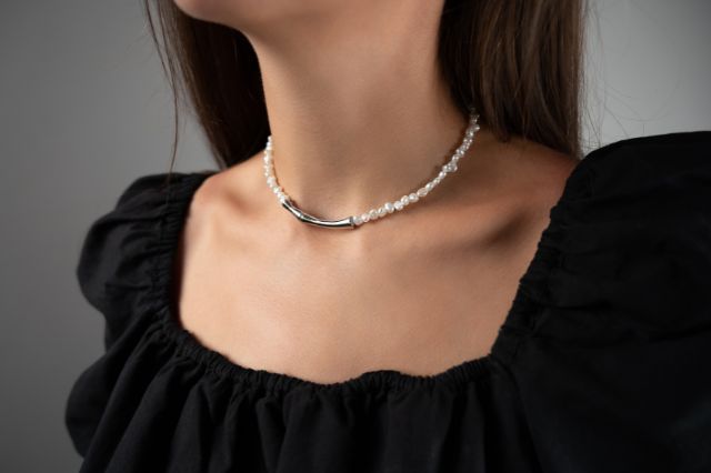 choker-necklaces-the-timeless-trend-that-defines-elegance